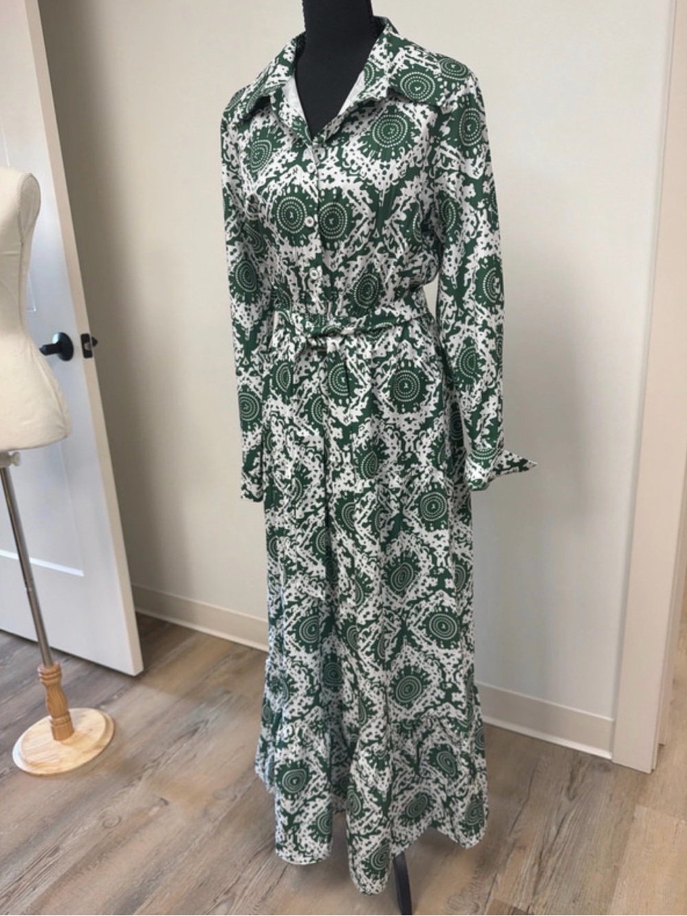Green Printed Long Sleeve Maxi Dress - Brand Unspecified